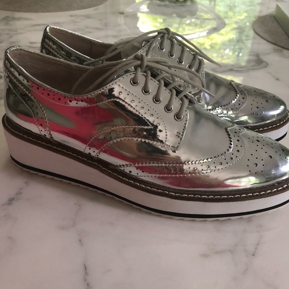 Shelly’s London Silver Platform Oxford! 💥